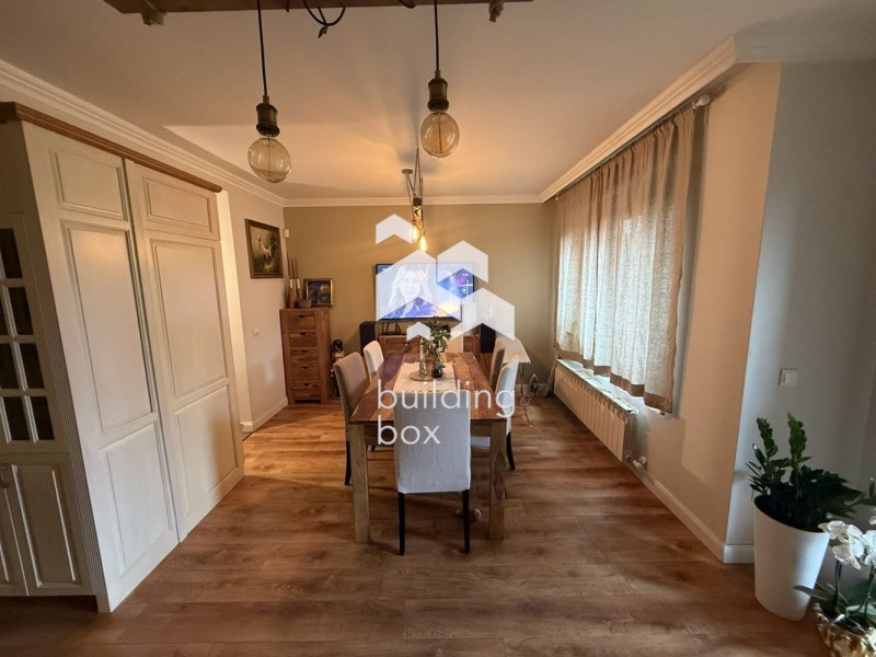 Eladó  3 hálószobás Sofia , Bojana , 170 négyzetméter | 39686492