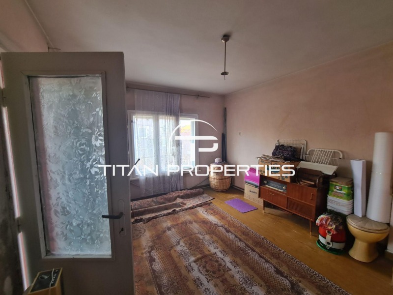 Продава ЕТАЖ ОТ КЪЩА, гр. Асеновград, област Пловдив, снимка 2 - Етаж от къща - 52536003