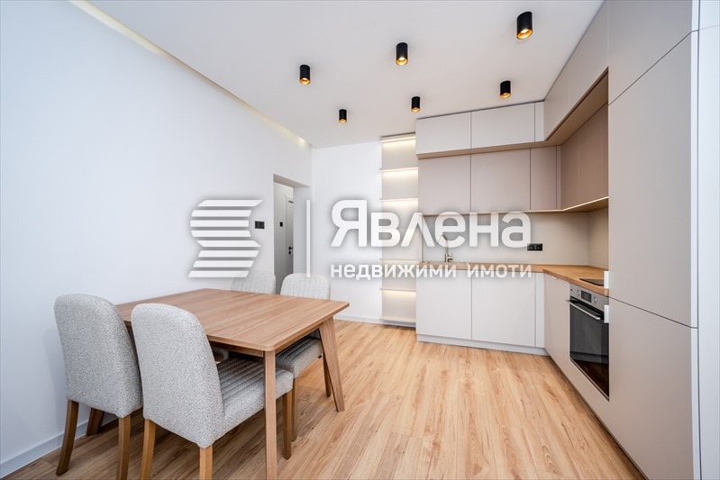 Продава 4-СТАЕН, гр. София, Изток, снимка 4 - Апартаменти - 55996230