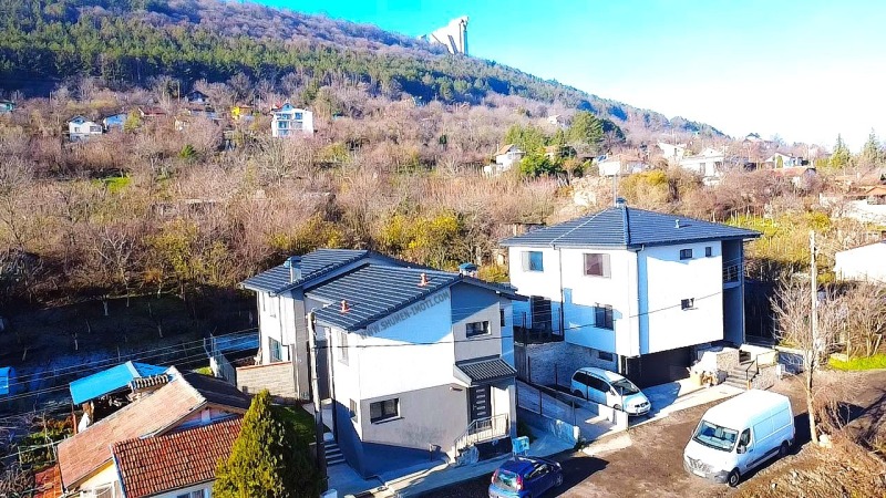 Продава КЪЩА, гр. Шумен, 2-ри корпус, снимка 4 - Къщи - 52881074