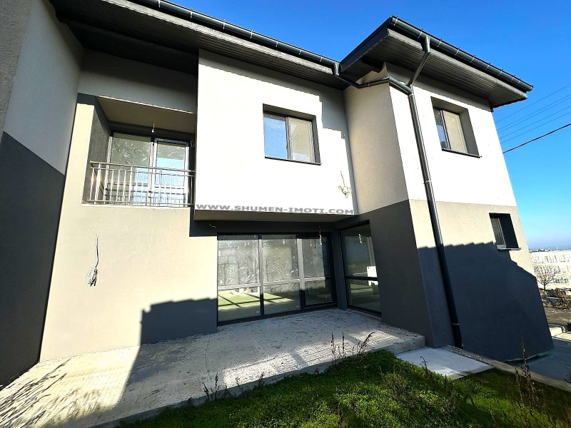 Продава КЪЩА, гр. Шумен, 2-ри корпус, снимка 2 - Къщи - 52881074