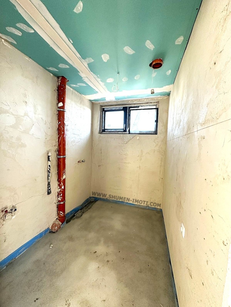 Продава КЪЩА, гр. Шумен, 2-ри корпус, снимка 12 - Къщи - 52881074