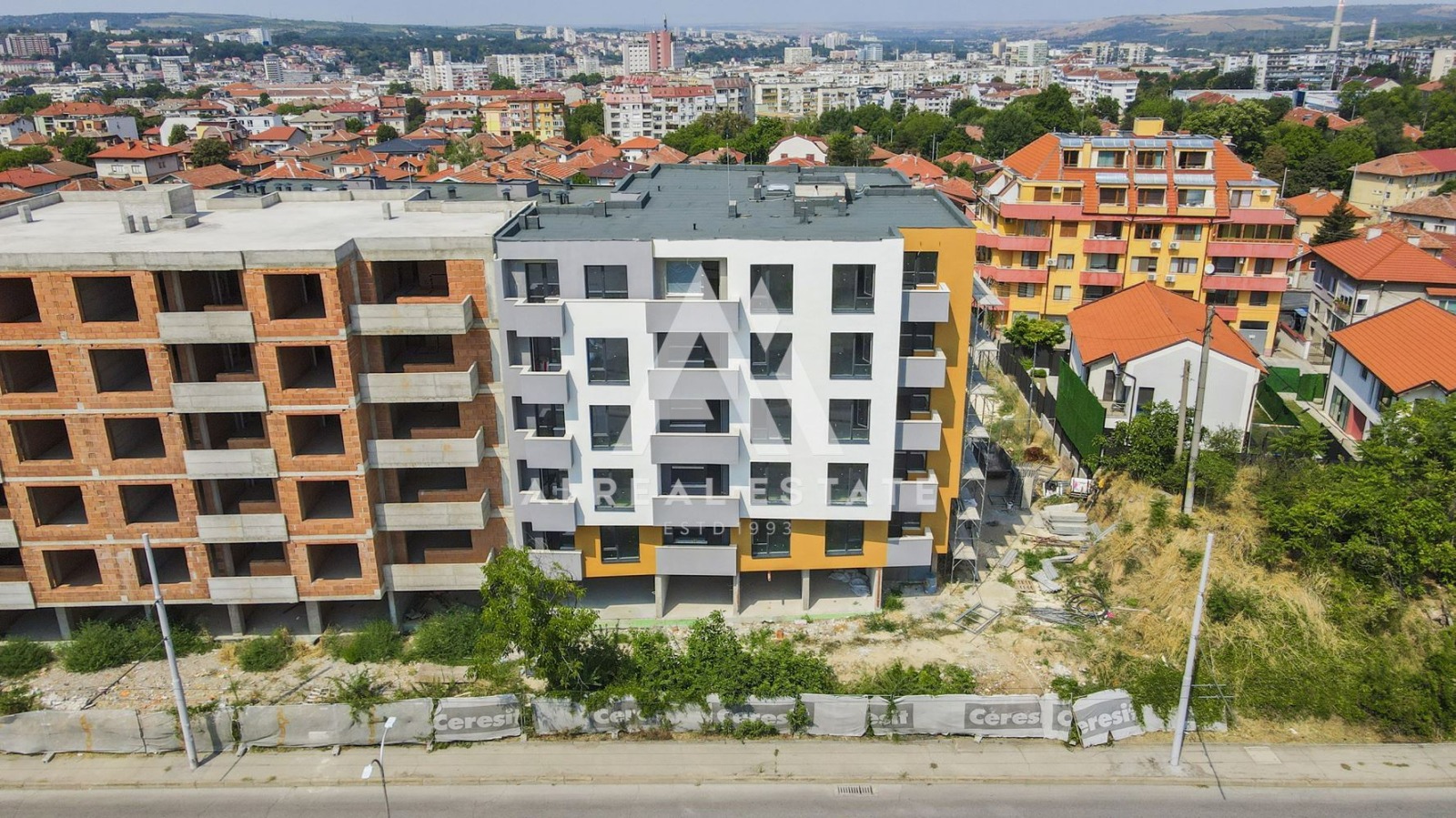 Продава 3-СТАЕН, гр. Плевен, Широк център