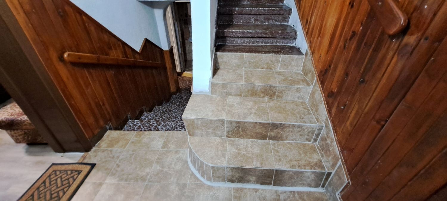 Продава ЕТАЖ ОТ КЪЩА, гр. Перник, Църква, снимка 7 - Етаж от къща - 56036959