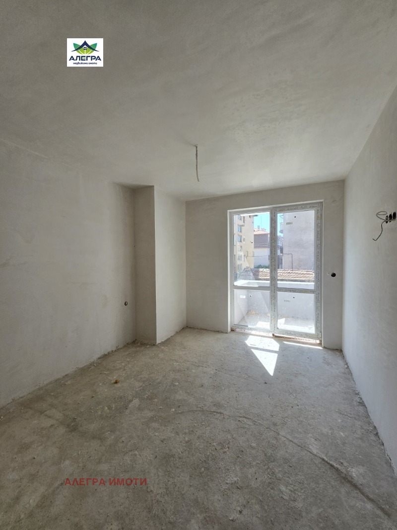 Продава  2-стаен град Пазарджик , Център , 83 кв.м | 88371856 - изображение [2]
