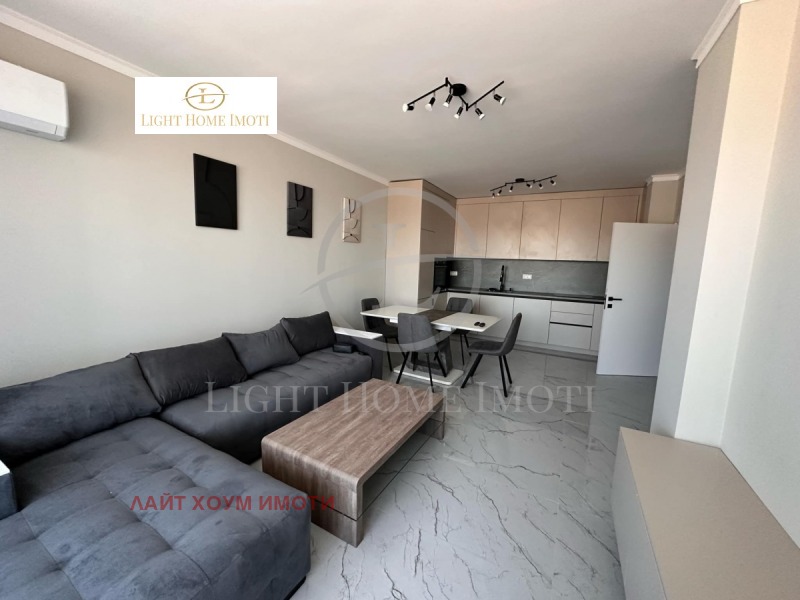In vendita  1 camera da letto Plovdiv , Hristo Smirnenski , 76 mq | 36135465