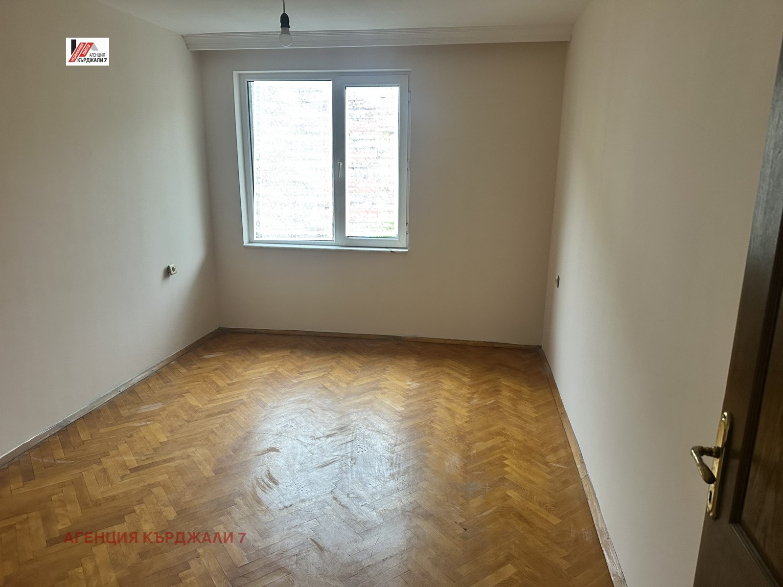 Продава МНОГОСТАЕН, гр. Кърджали, Център, снимка 9 - Апартаменти - 54338432