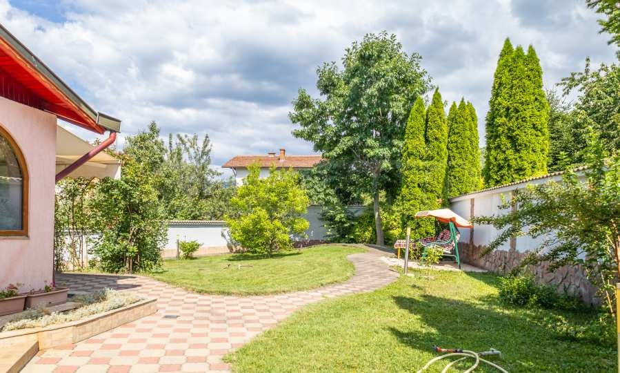 Продава КЪЩА, гр. Сапарева баня, област Кюстендил, снимка 2 - Къщи - 54407304