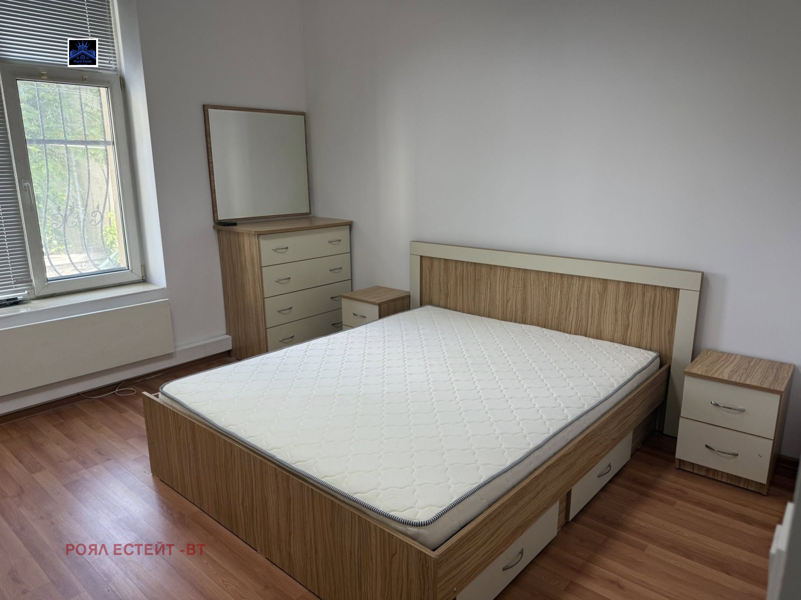 Продава ЕТАЖ ОТ КЪЩА, гр. Велико Търново, Център, снимка 2 - Етаж от къща - 53898447