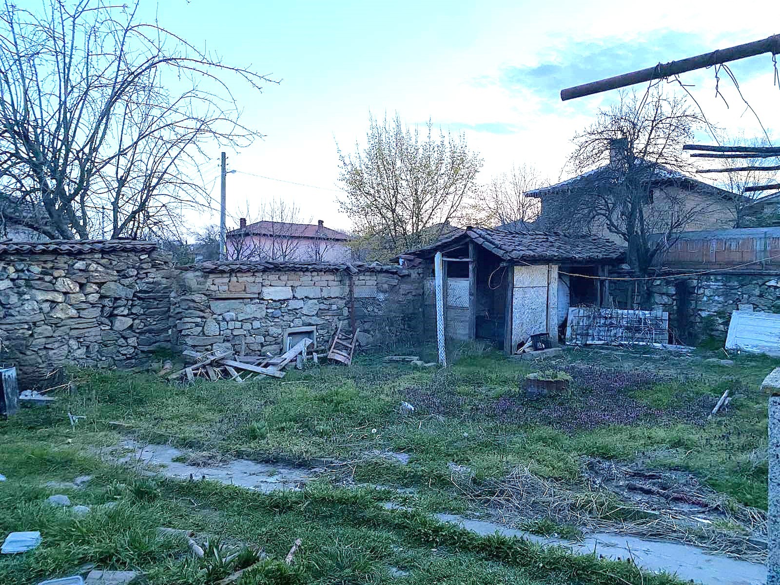 Продава КЪЩА, с. Бегунци, област Пловдив, снимка 3 - Къщи - 53909731