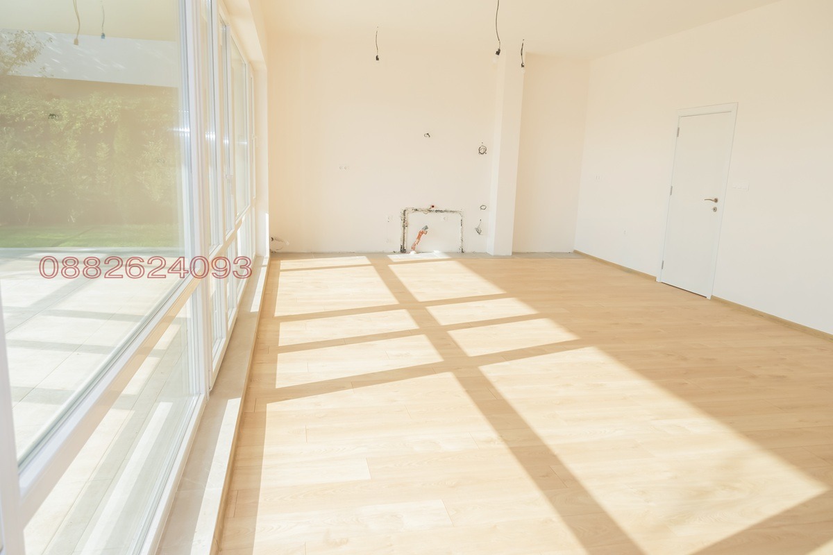 Продава КЪЩА, гр. Варна, Бриз, снимка 2 - Къщи - 55738141