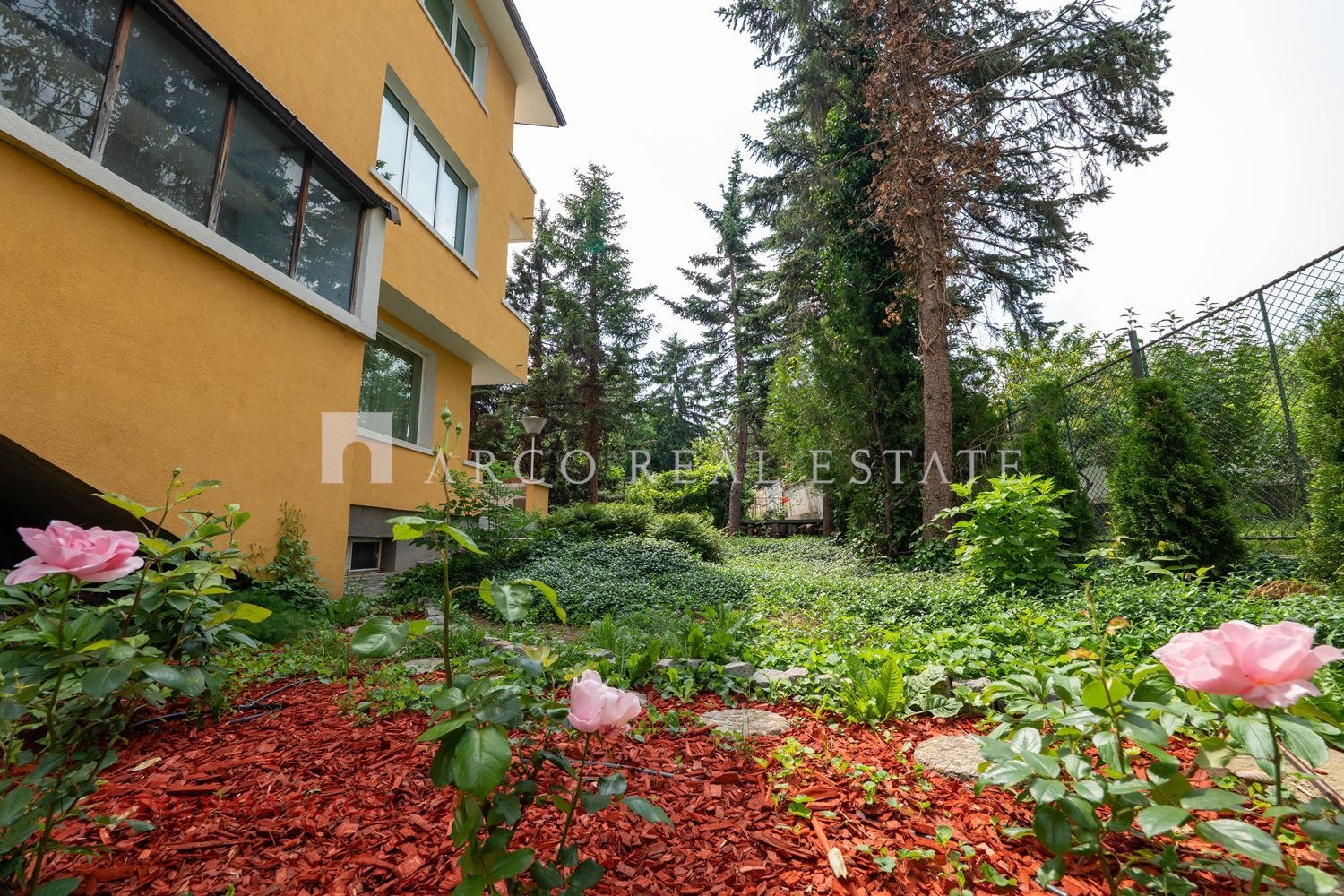 Продава КЪЩА, гр. София, Симеоново, снимка 2 - Къщи - 56164008