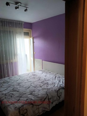 2 Schlafzimmer Ljatno kino Trakija, Warna 11