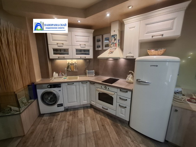 Продава  2-стаен град Плевен , Широк център , 62 кв.м | 82785467