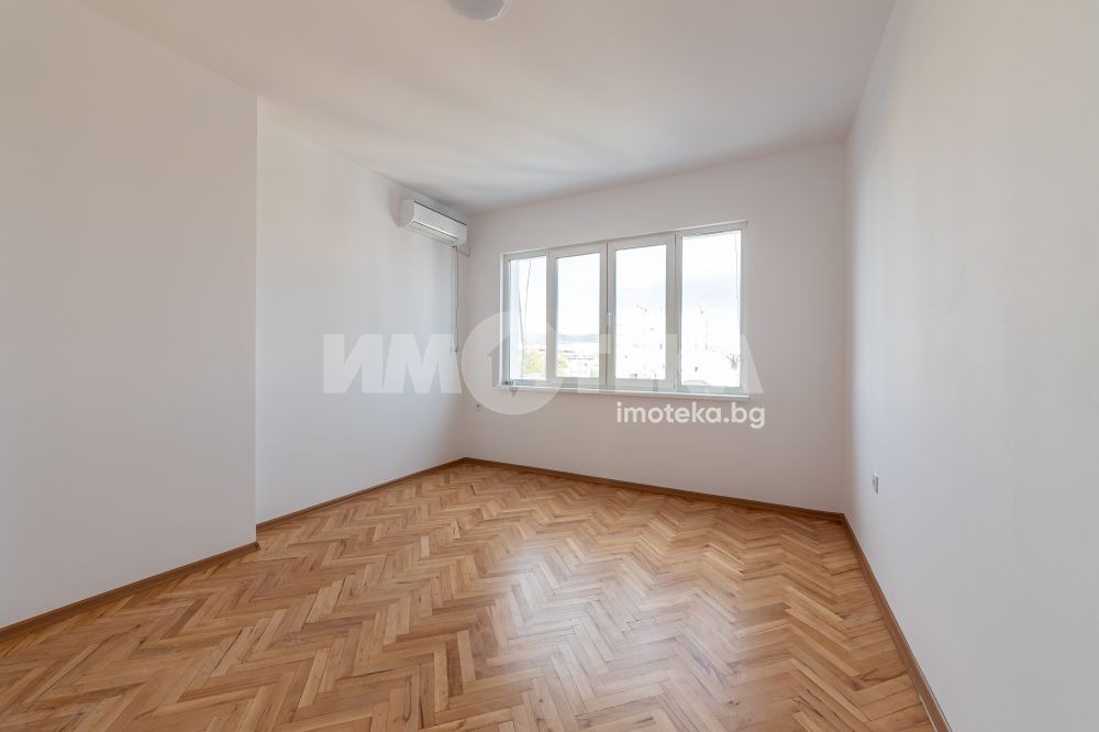 Продава МНОГОСТАЕН, гр. Варна, Център, снимка 2 - Апартаменти - 53706516