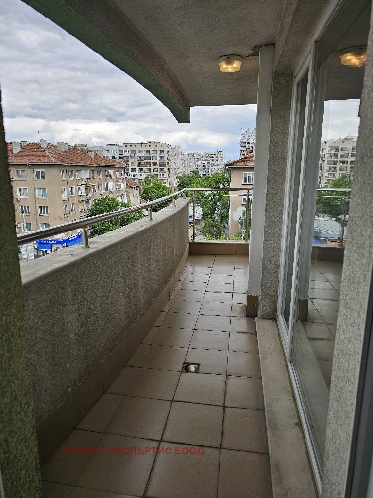 Na sprzedaż  2 sypialnie Sofia , Centar , 107 mkw | 23069735 - obraz [11]
