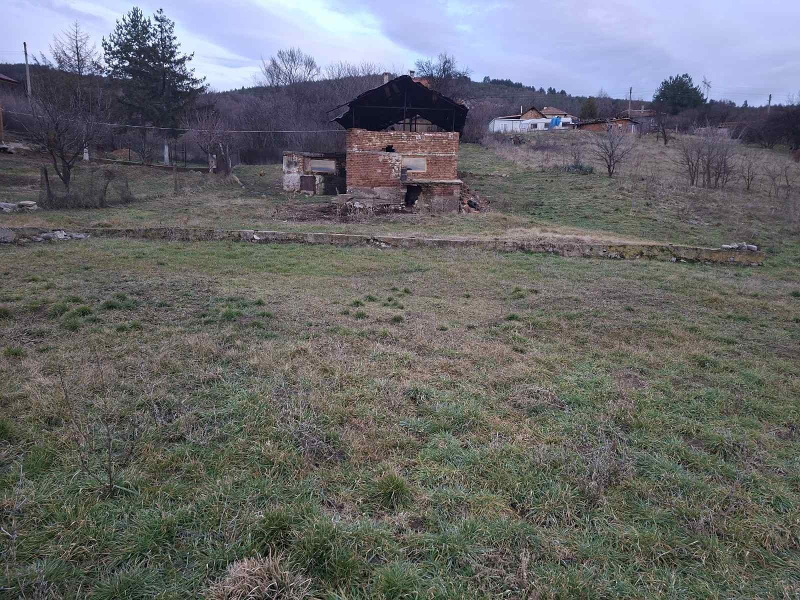 Продава ПАРЦЕЛ, с. Владимир, област Перник