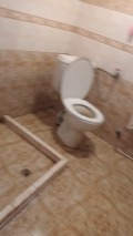 Продава КЪЩА, гр. Добрич, Център, снимка 2