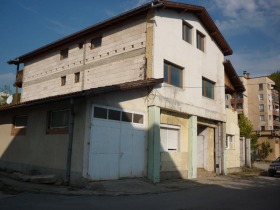 Étage de la maison Berkovitsa, région Montana 3