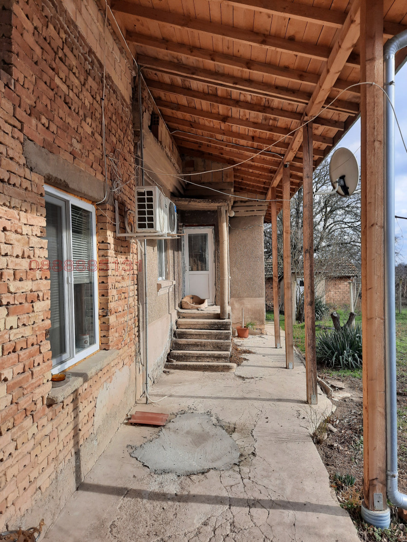 Продава КЪЩА, с. Златна нива, област Шумен, снимка 3 - Къщи - 52778916