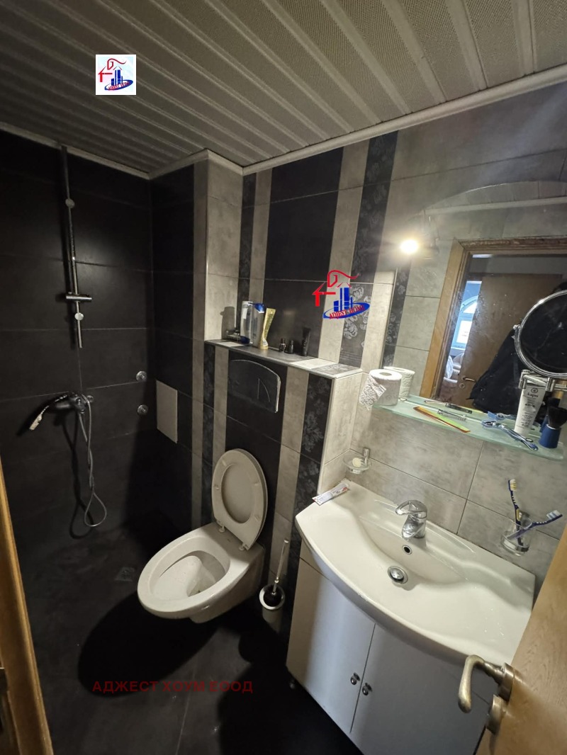 Продава КЪЩА, гр. Шумен, Център, снимка 13 - Къщи - 53008098