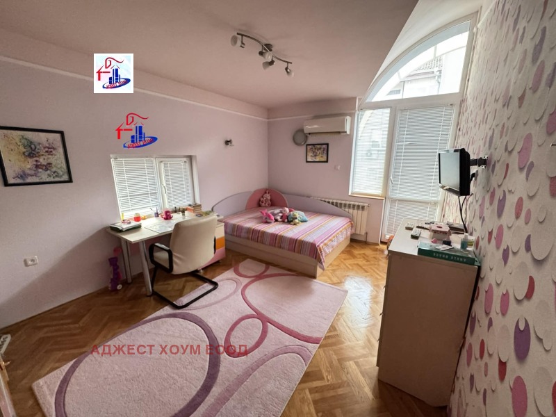 Продава КЪЩА, гр. Шумен, Център, снимка 5 - Къщи - 53008098