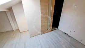 Studio Kolhozen pazar, Varna 4