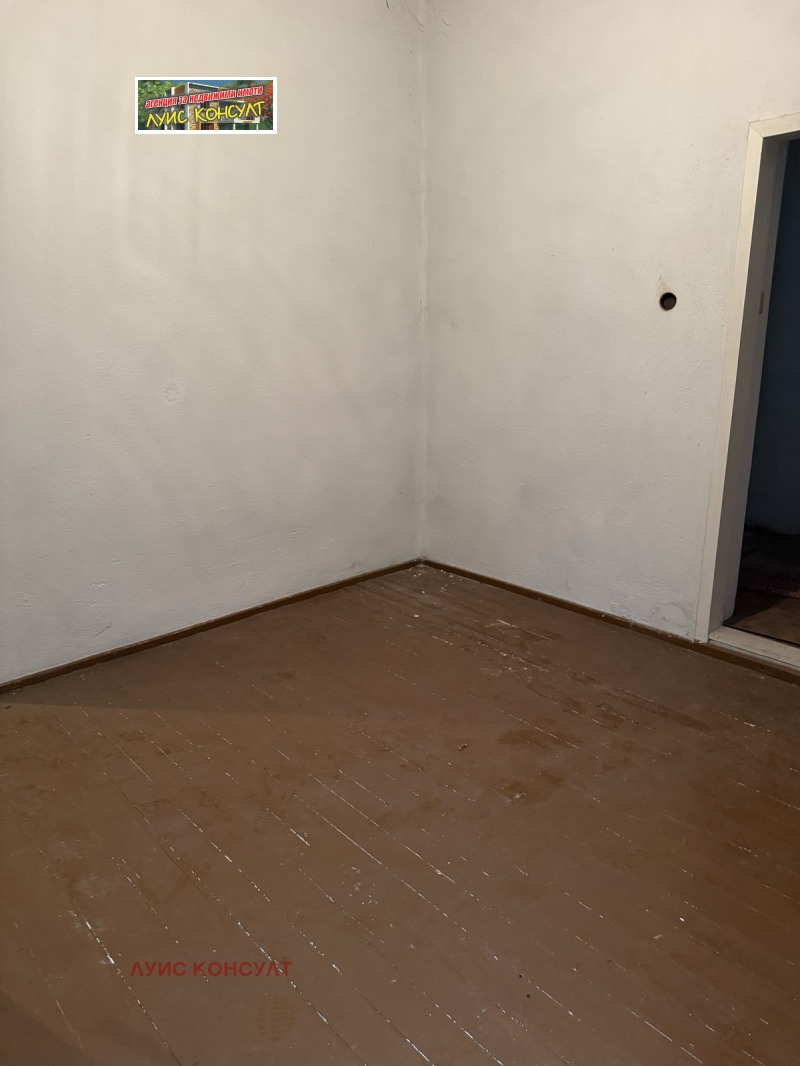 Продава 3-СТАЕН, гр. Вършец, област Монтана, снимка 5 - Апартаменти - 52365804