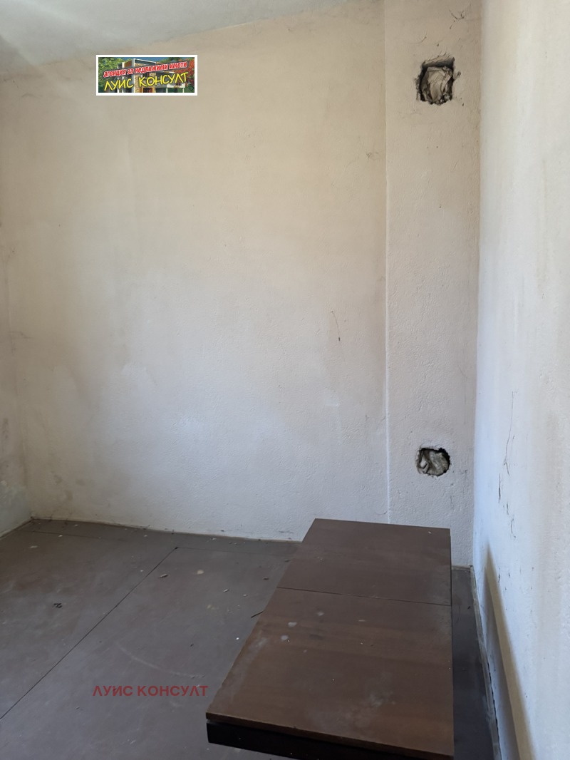 Продава 3-СТАЕН, гр. Вършец, област Монтана, снимка 2 - Апартаменти - 52365804