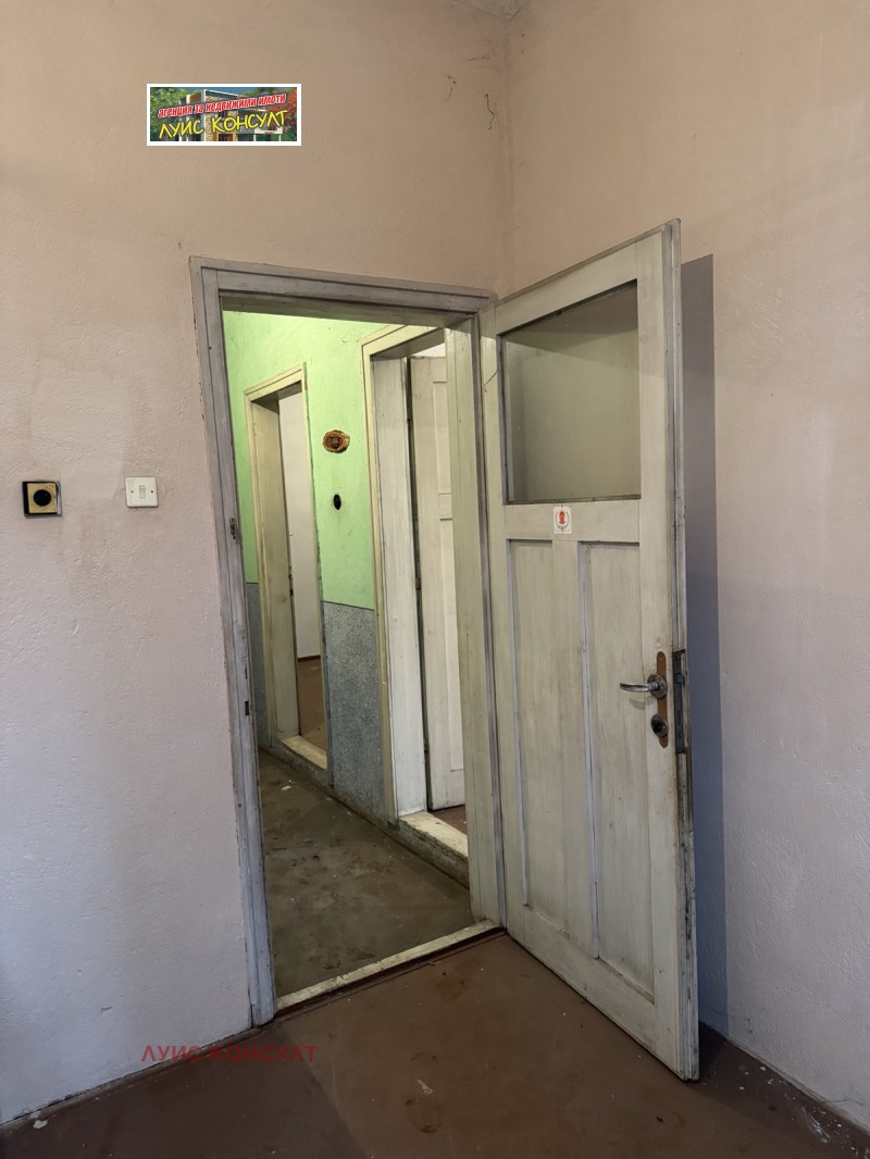 Продава 3-СТАЕН, гр. Вършец, област Монтана, снимка 4 - Апартаменти - 52365804