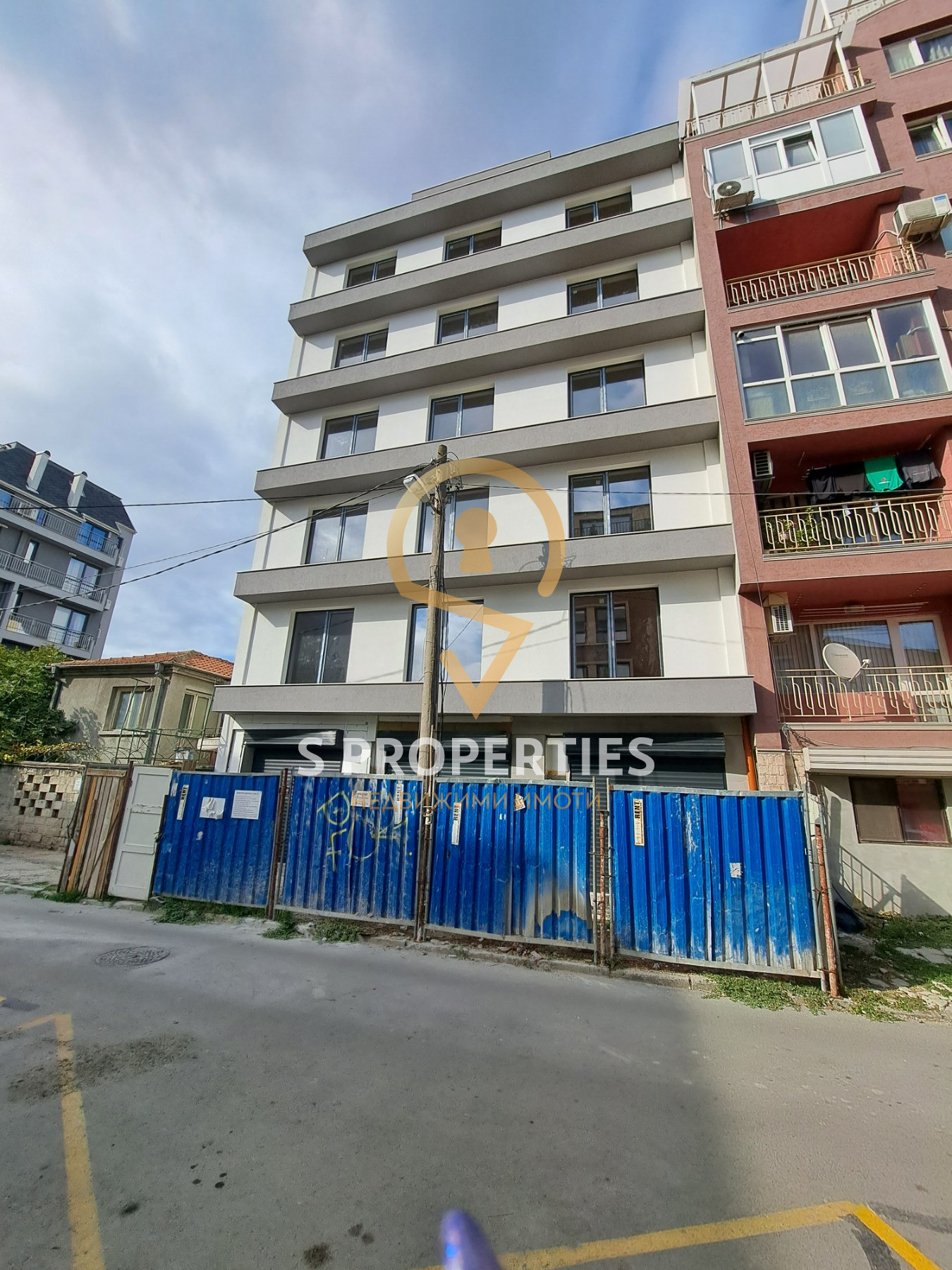 Продава 3-СТАЕН, гр. Варна, Колхозен пазар, снимка 2 - Апартаменти - 50947220