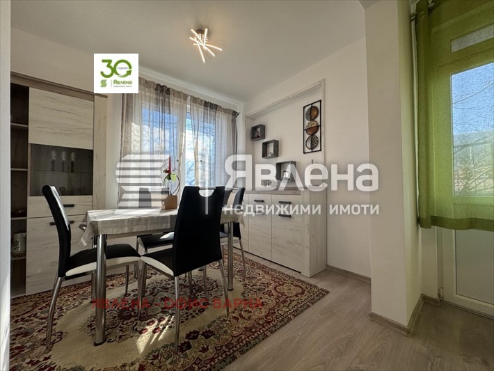 Продава КЪЩА, гр. Провадия, област Варна, снимка 2 - Къщи - 49091742