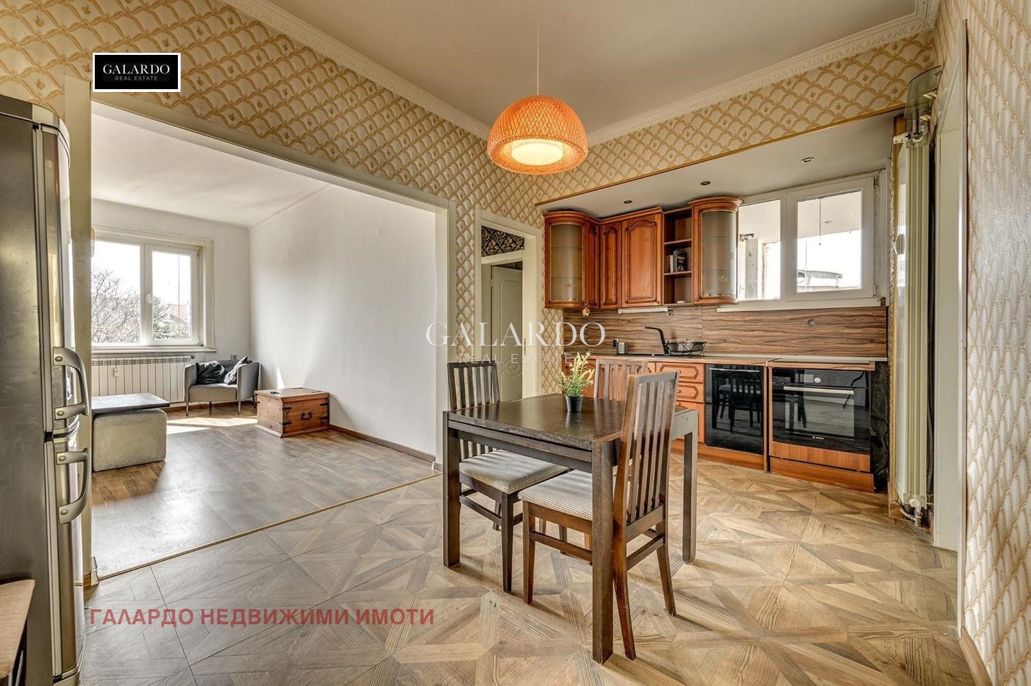 Продава МНОГОСТАЕН, гр. София, Център