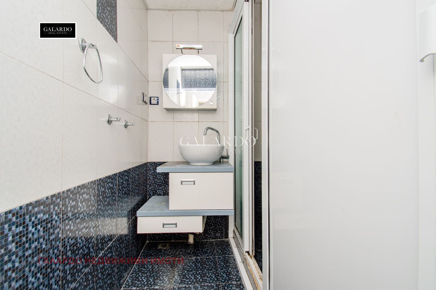 Продава МНОГОСТАЕН, гр. София, Център, снимка 5 - Апартаменти - 53860087