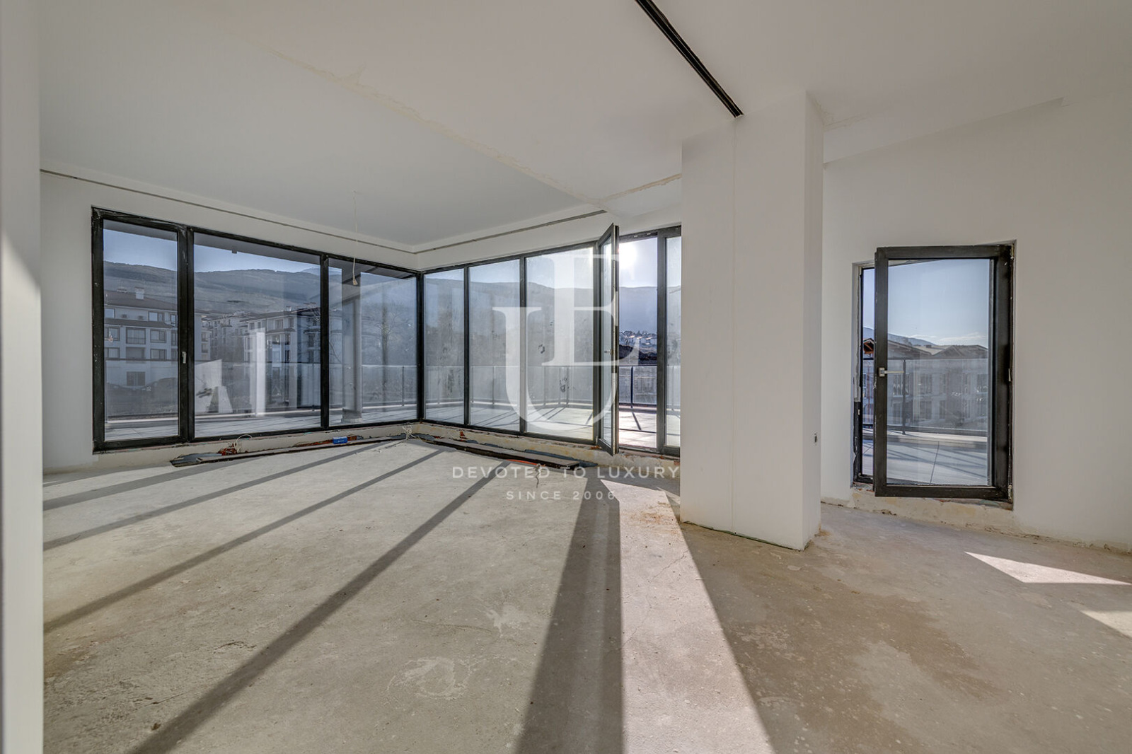 Продава МНОГОСТАЕН, гр. София, Симеоново, снимка 4 - Апартаменти - 54732044