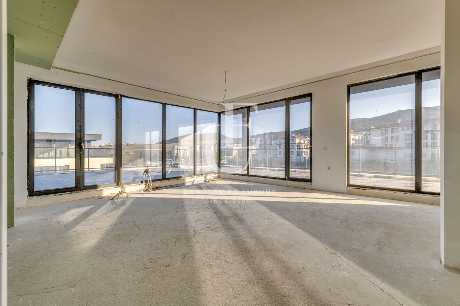 Продава МНОГОСТАЕН, гр. София, Симеоново, снимка 2 - Апартаменти - 54732044