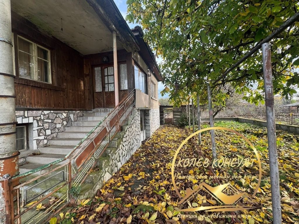 Продава КЪЩА, с. Върбица, област Хасково