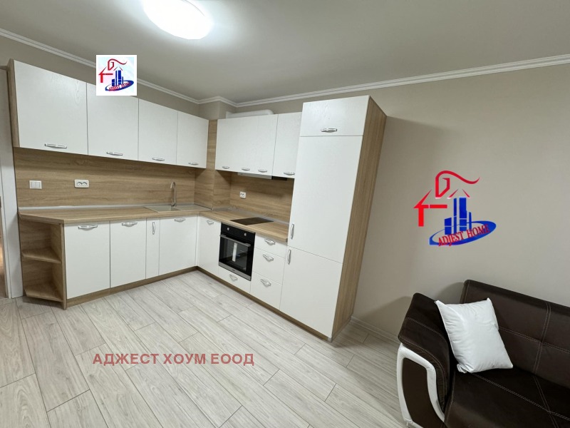 Продава  2-стаен град Шумен , 5-ти полк , 70 кв.м | 40172097