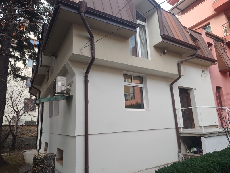 Продава КЪЩА, гр. Перник, Център