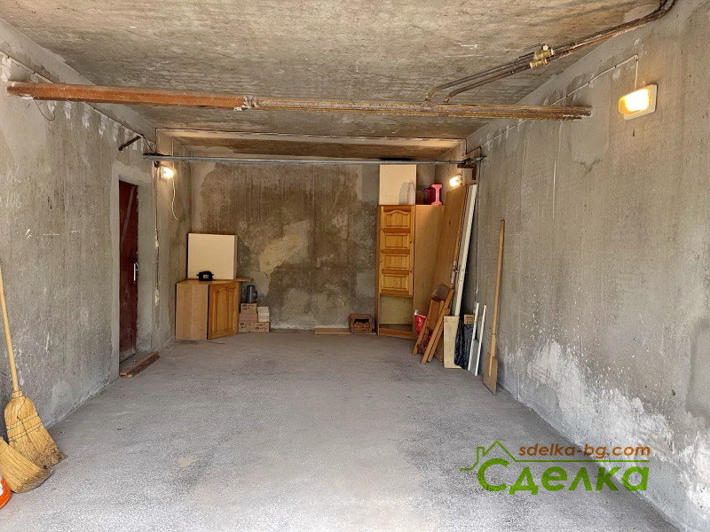 Na prodej  Garáž Gabrovo , Trendafil 2 , 24 m2 | 82787952