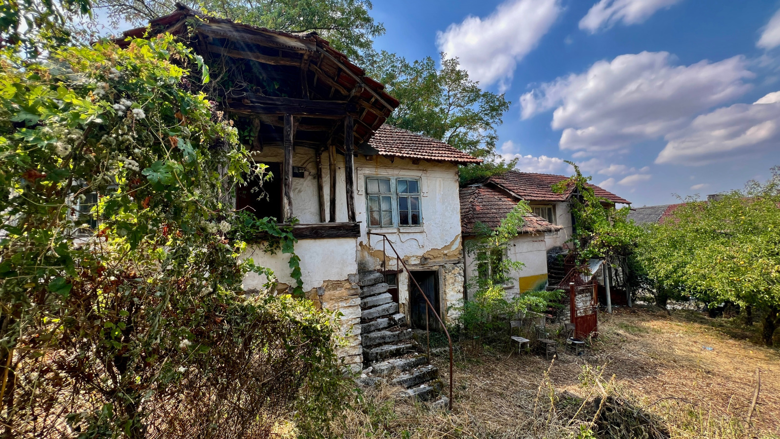 Продава КЪЩА, с. Долна Вереница, област Монтана
