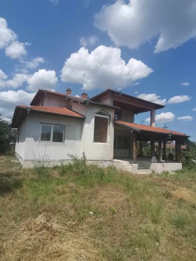 Casa Yagoda, región Stara Zagora 1