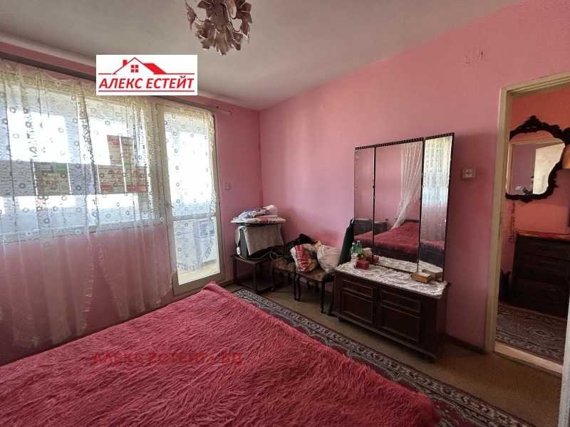 Продаја  1 спаваћа соба Русе , Здравец Изток , 65 м2 | 79607373 - слика [2]