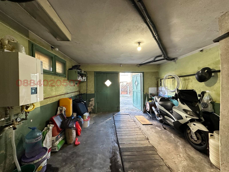 Продава ЕТАЖ ОТ КЪЩА, гр. Велико Търново, Варуша, снимка 13 - Етаж от къща - 52780022