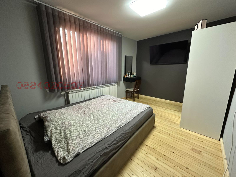 Продава ЕТАЖ ОТ КЪЩА, гр. Велико Търново, Варуша, снимка 7 - Етаж от къща - 52780022