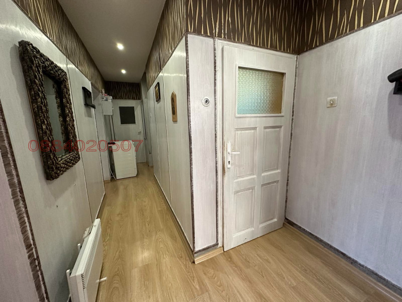 Продава ЕТАЖ ОТ КЪЩА, гр. Велико Търново, Варуша, снимка 10 - Етаж от къща - 52780022