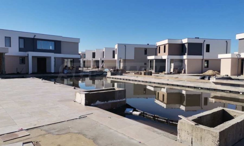 Продава КЪЩА, гр. Бургас, Сарафово, снимка 2 - Къщи - 53596290