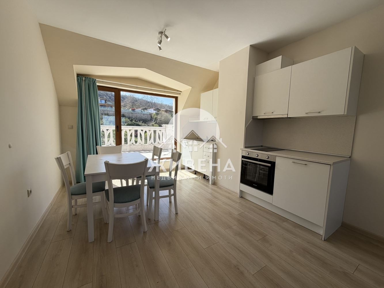 Продава 2-СТАЕН, гр. Варна, Аспарухово, снимка 2 - Апартаменти - 54228727