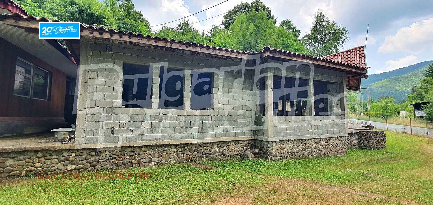 Продава ЗАВЕДЕНИЕ, с. Томпсън, област София област, снимка 2 - Заведения - 46458824