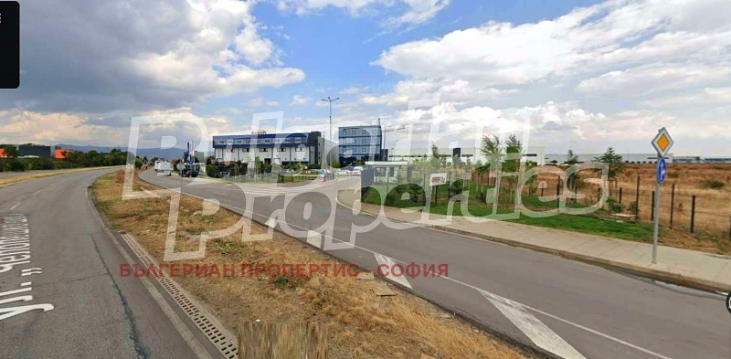 Продава ПАРЦЕЛ в град София, Враждебна - 2373 кв.м / 355 950 € » 696 177.69 лв., БЪЛГЕРИАН ПРОПЕРТИС - СОФИЯ